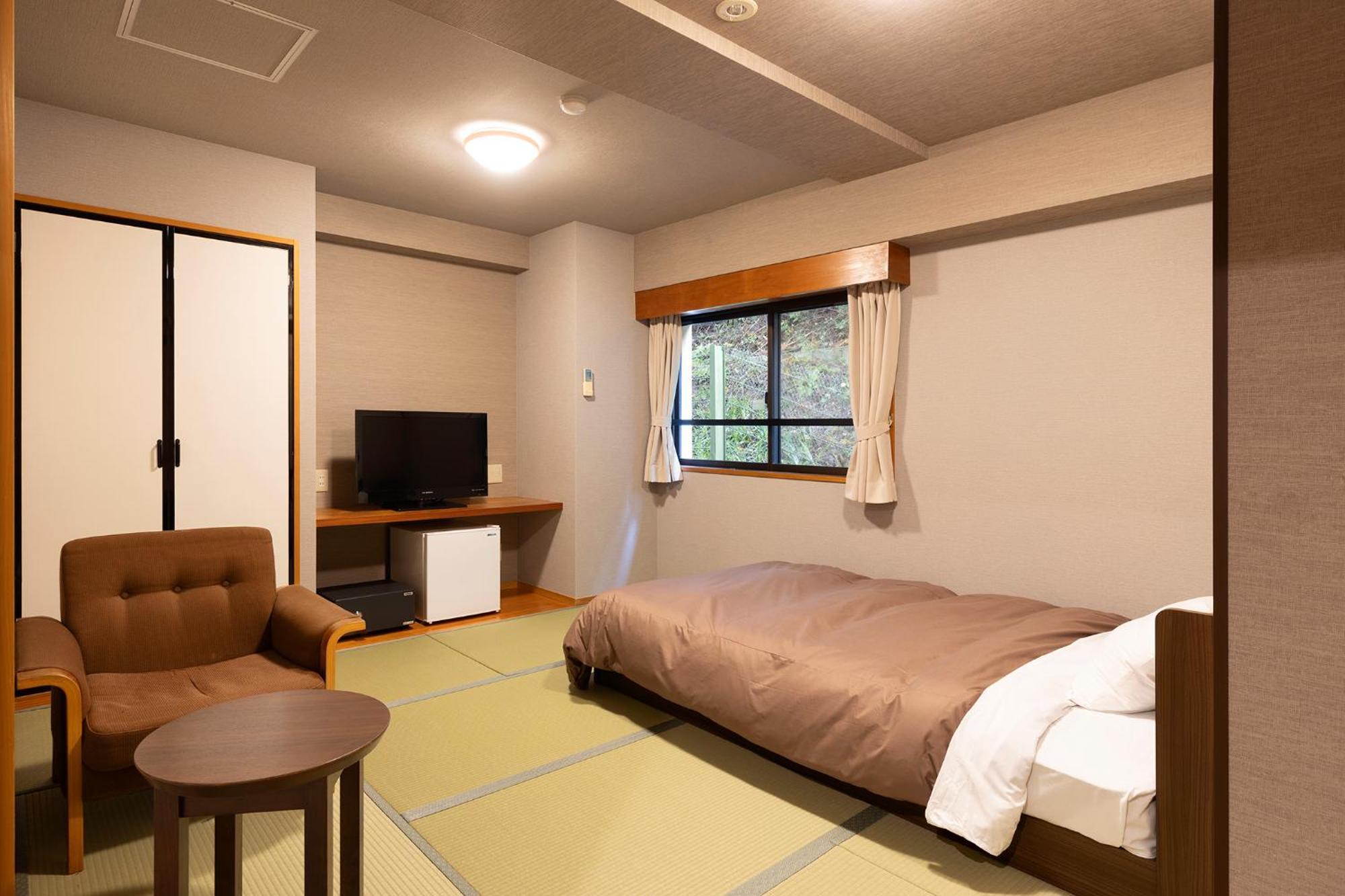 Ooedo Onsen Monogatari Premium Gero Honkan Екстериор снимка
